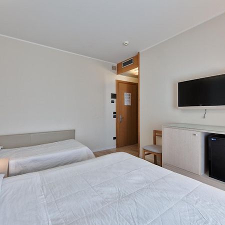 ליגננו סביאדורו Hotel Columbus מראה חיצוני תמונה