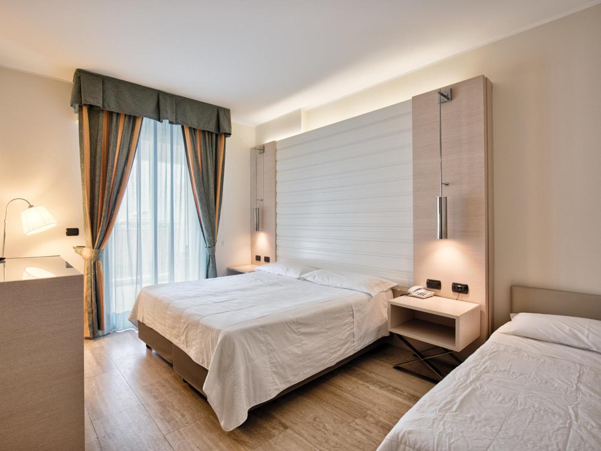 ליגננו סביאדורו Hotel Columbus מראה חיצוני תמונה